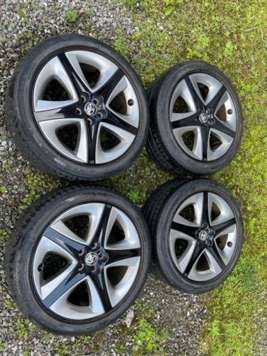 美品プリウス５０純正17ｲﾝﾁﾎｲｰﾙ　ナット付