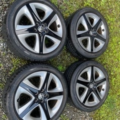 美品プリウス５０純正17ｲﾝﾁﾎｲｰﾙ　ナット付 