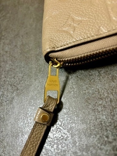 【希少品】LOUIS VUITTON ジッピー•ウォレット　