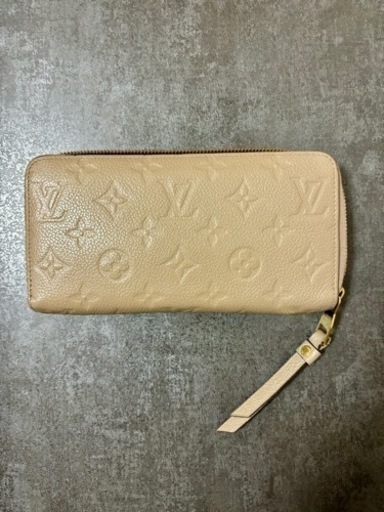 【希少品】LOUIS VUITTON ジッピー•ウォレット　