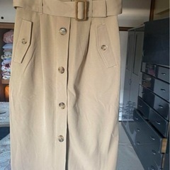 美品
スカート