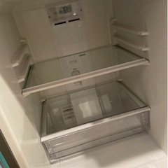 【決まりました】アクア冷蔵庫　パーツ割れジャンク品の画像