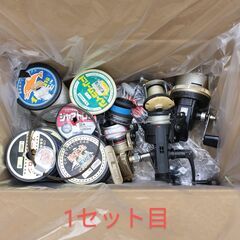 海釣り 釣り具セット フィッシング リール おもり 錘  仕掛け 釣り糸 エギ 他多数 【無料】の画像