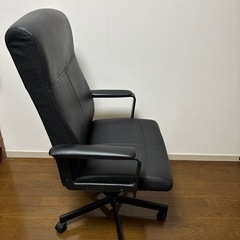 IKEAデスクチェアの画像