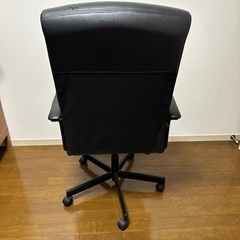 IKEAデスクチェアの画像