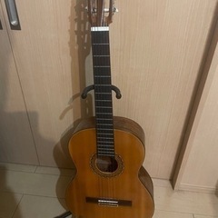 【値下げしました】クラシックギター（スタンド付き）