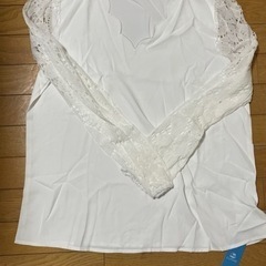 カップシー レディース フローラル レース スカラップ V ネック Tシャツ カジュアル 長袖 ブラウス トップスの画像