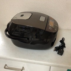2017年製 象印マイコン炊飯ジャー「NL-BT05」3合炊きの画像