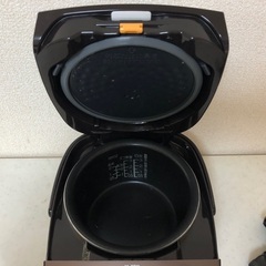 2017年製 象印マイコン炊飯ジャー「NL-BT05」3合炊きの画像