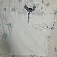 白ポロシャツ