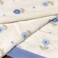 【コムサイズム】保育園お昼寝ハーフケット　お昼寝ケット　タオルケット　子供寝具の画像