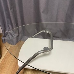 【配送相談🆗‼️】ガラステーブルの画像