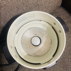 今だけ❗️１，０００円 
LADONNA Toffy ミニライスクッカー　小型炊飯器 K-RC1の画像