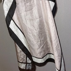 シルクスカーフ。