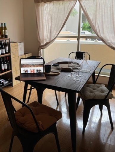 ヴインテージ風ダイニングテーブルセット(テーブルx1、椅子x4)