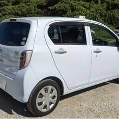 ミライースの画像