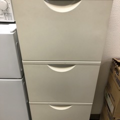 【無料】オフィス用鍵付き３段キャビネッ