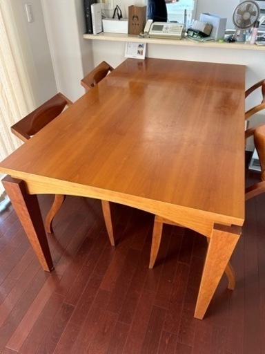 ダイニングテーブル