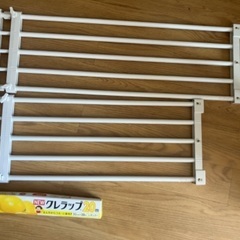 突っ張り棚２つ