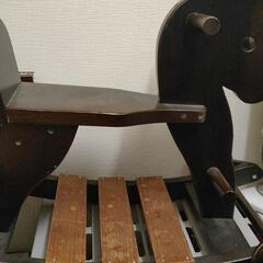 乳幼児用の木馬