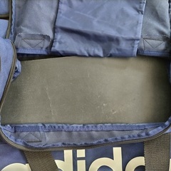 adidas アディダス　スポーツバッグ　紺色　家族旅行、学校行事、スポーツに便利の画像
