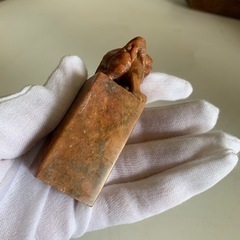 印材 彫刻 印鑑 古印材 印章 書道具 書道 時代物? 旧家整理品 龍摘？ 細密彫刻 書道 獅子？ 中国？詳細不明 2.3cm四角形 重量101gの画像