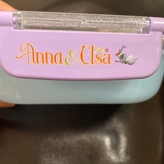 アナ雪　お弁当箱の画像