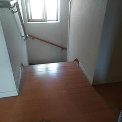 床張り替えしませんか？丈夫な上貼りの床材もあります。
