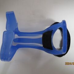 自転車用ドリンクホルダー青色　マジックバンドで簡単取り付けの画像