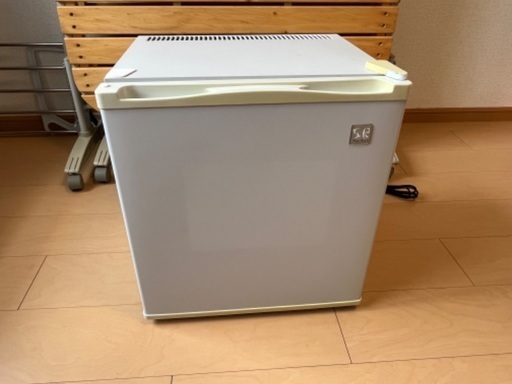 ペルチェ式 20リットル 1ドア電子冷蔵庫「冷庫さん cute」 SR-R2001