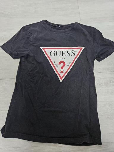 GuessTシャツ