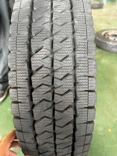 タイヤ　15インチ　BRIDGESTONE BLIZZAK