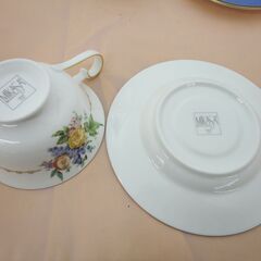 ミカサ ティーカップ＆ソーサー ペアセット ボーンチャイナ 花柄 イエロー ブルー 2個セット MIKASA 札幌 西岡店の画像
