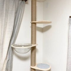 「日本メーカー」RAKU 木登りタワー 宇宙船ハンモック付き シングル キャットタワー 突っ張り 猫タワー 省スペース の画像