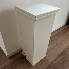 kcud square 蓋付きゴミ箱 24L