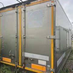 入荷いたしました！！【格安】コンテナ　2トン　4トン　パネル　冷蔵　物置 倉庫 アルミ箱 格安運送　江別市発の画像