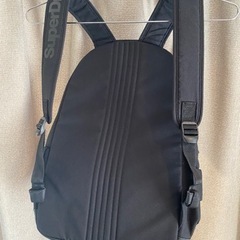 superdry バックパックの画像