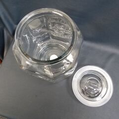 レトロなガラス瓶/蓋付 ガラスジャー/ガラス保存容器/米びつ保存容器/ガラスクッキージャー/C0DS0125の画像