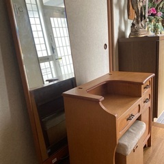 ドレッサー　ナラ材の画像