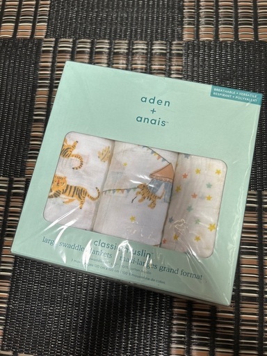 aden+anais おくるみ（３枚セット）