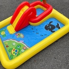 決まりました。子供用プール大きめ、一部破れ有り 