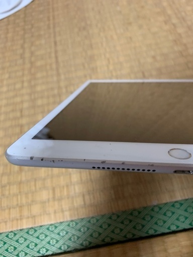 【第7世代】iPad本体のみ　Wi-Fi＋セルラーモデル