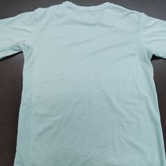 UNIQLO　Ｔシャツ（通気性）　160cmの画像