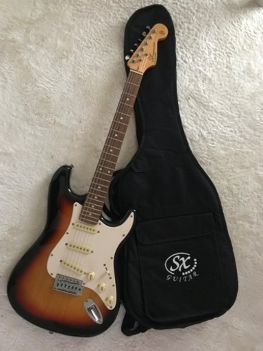 ストラトタイプ　エレキギター