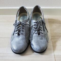 グレー　シークレットハイヒール　スニーカー