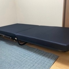折りたたみベッド
