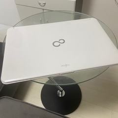 美品薄型/Win11搭載/2世代爆速Core-i7/ホワイト色富士通