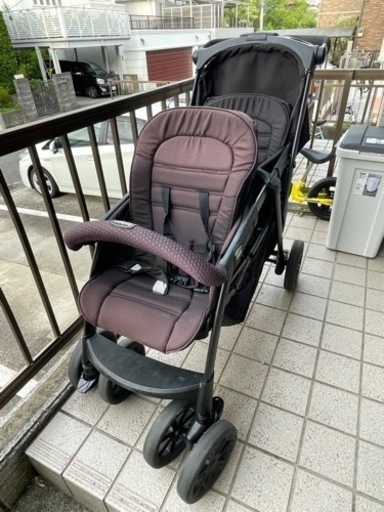 ２人乗りベビーカー