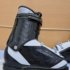 スキーブーツ　の画像
