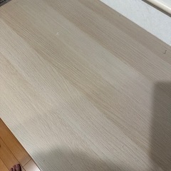 IKEAデスクの画像